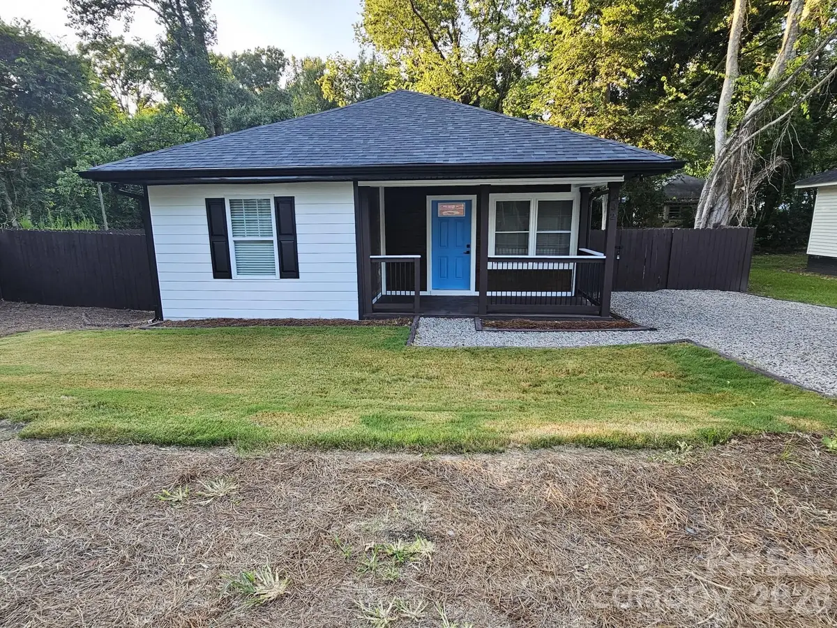 232 W 2nd Street, Kershaw, SC 29067 - #1