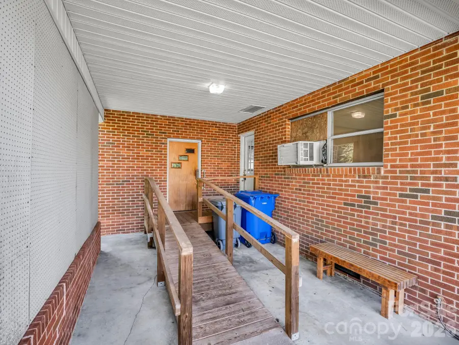 520 Pisgah Drive, Brevard, NC 28712 - #2