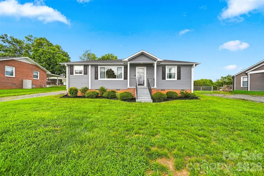 129 33rd Street Nw, Hickory, NC 28601 - #3
