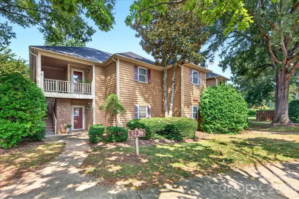 3220 Selwyn Farms Lane #5, Charlotte, NC 28209
