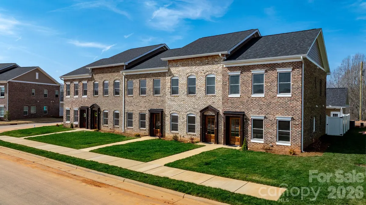 2115 24th Street Lane Se, Hickory, NC 28602 - #1