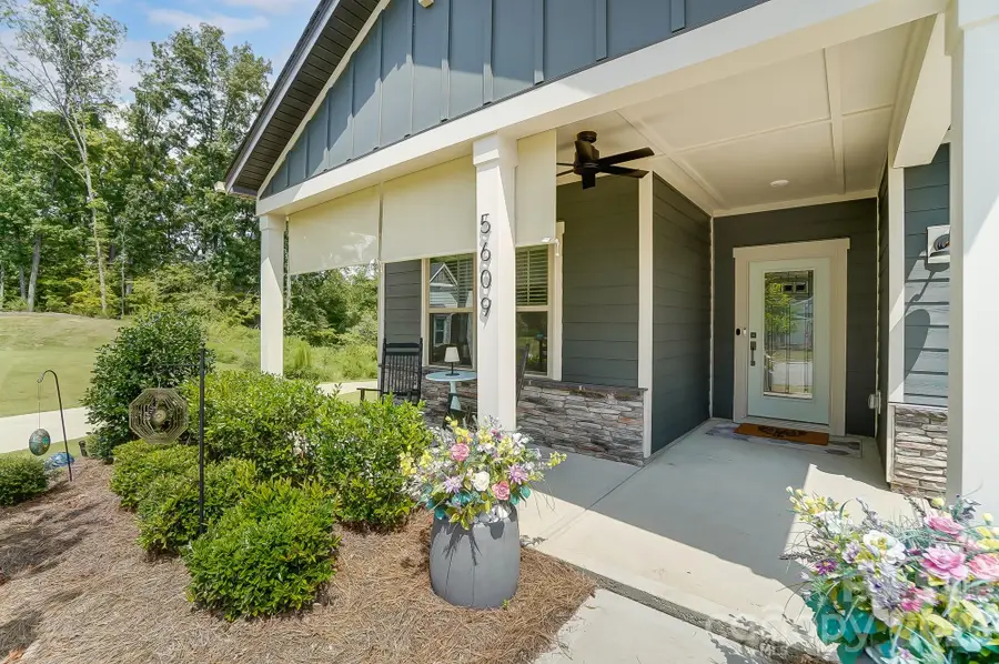 5609 Lavaux Court, Charlotte, NC 28214 - #3