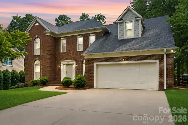 4519 Crownvista Drive, Charlotte, NC 28269