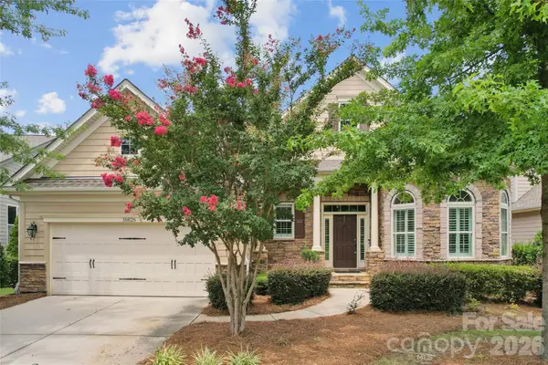 16826 Coves Edge Lane, Charlotte, NC 28278