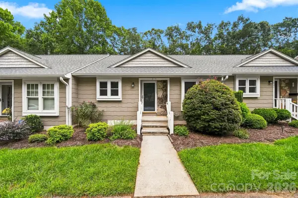 419 19th Avenue Court Ne, Hickory, NC 28601