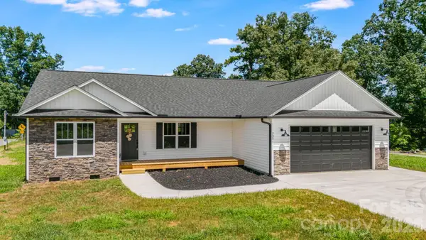 735 Jupiter Road, Weaverville, NC 28787