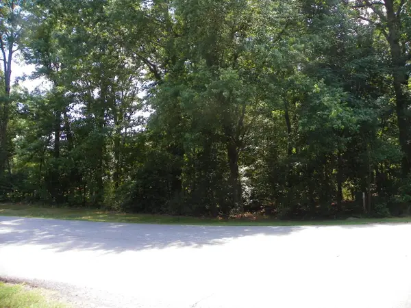 197 Pearl Bay Drive, New London, NC 28127