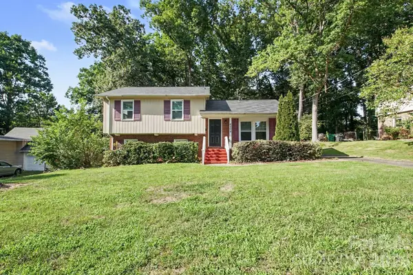 6209 Springfield Drive, Charlotte, NC 28212