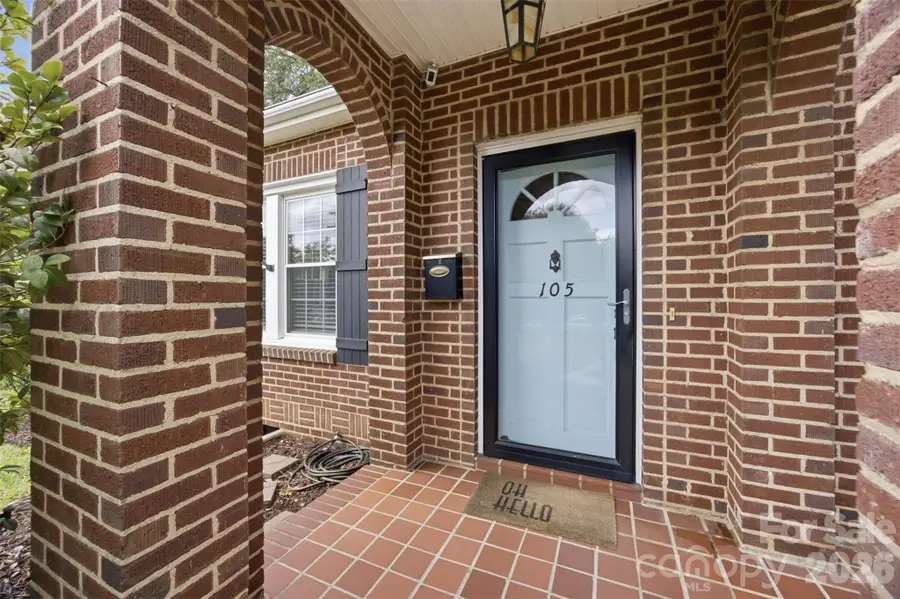 105 S Maple Street, Dallas, NC 28034 - #2