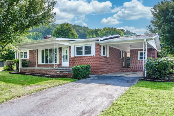 32 Kathy Drive, Waynesville, NC 28786