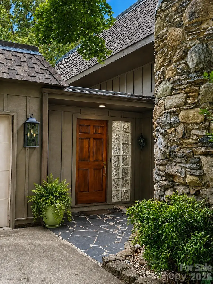 4821 Elmhurst Drive Ne, Hickory, NC 28601 - #2