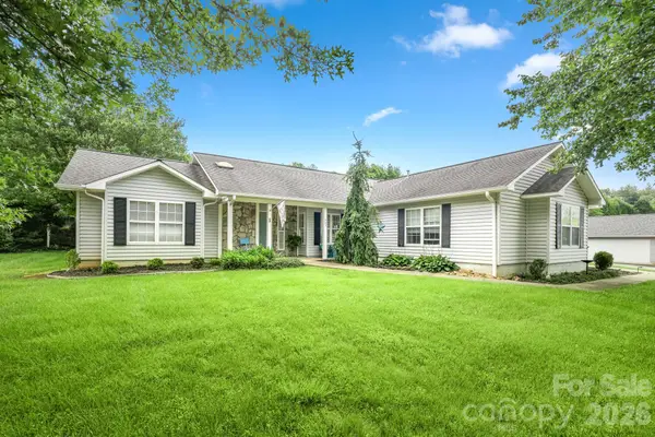 403 W Coventry Drive, Franklin, NC 28734