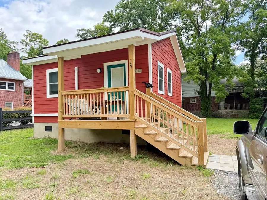 27 Bartlett Street, Sylva, NC 28779 - #3