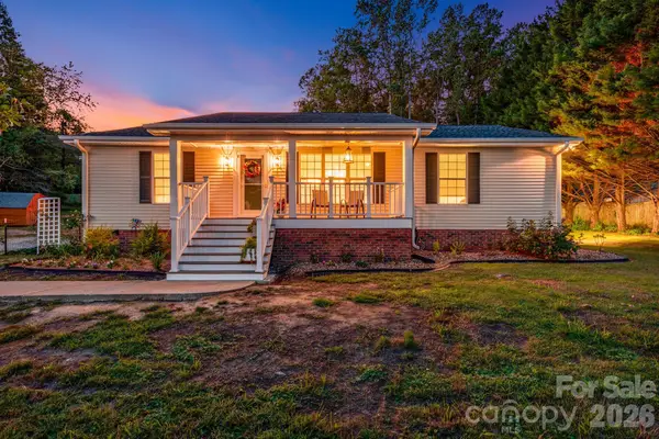 710 Stoney Mountain Road, Hendersonville, NC 28791