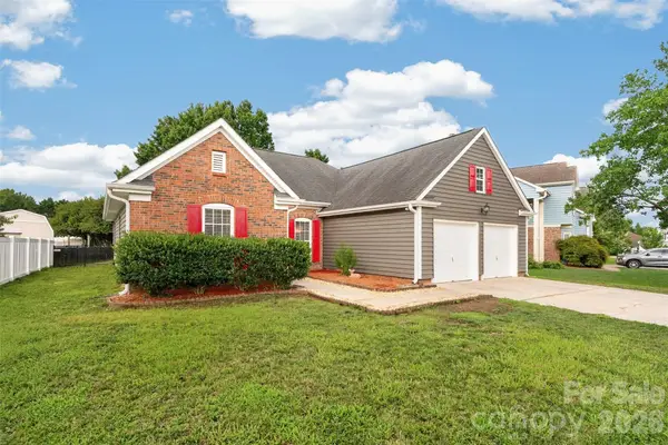 8424 Hirsch Drive, Charlotte, NC 28277