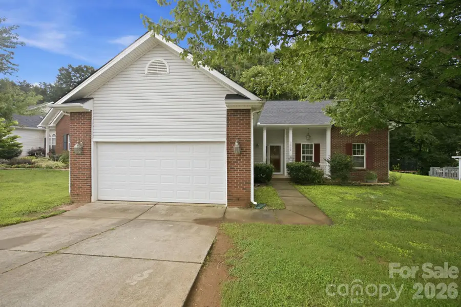 7632 Free Bird Avenue, Charlotte, NC 28216 - #3
