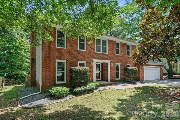 915 Brightmoor Drive, Matthews, NC 28105