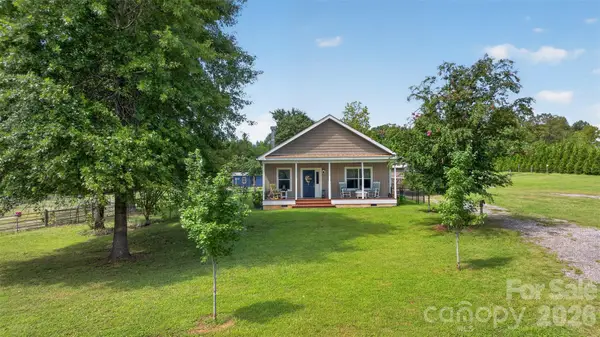 1568 John Smith Road, Columbus, NC 28722