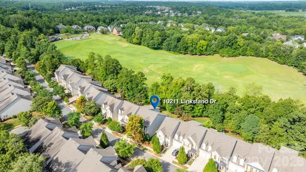 10211 Linksland Drive, Huntersville, NC 28078