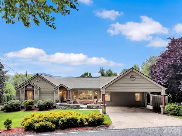 936 Little Mountain Road, Waynesville, NC 28786