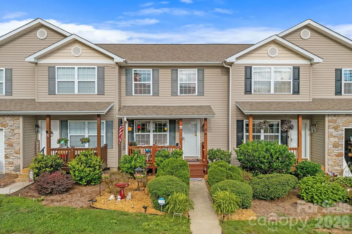 109 Loch Haven Road, Swannanoa, NC 28778 - #1