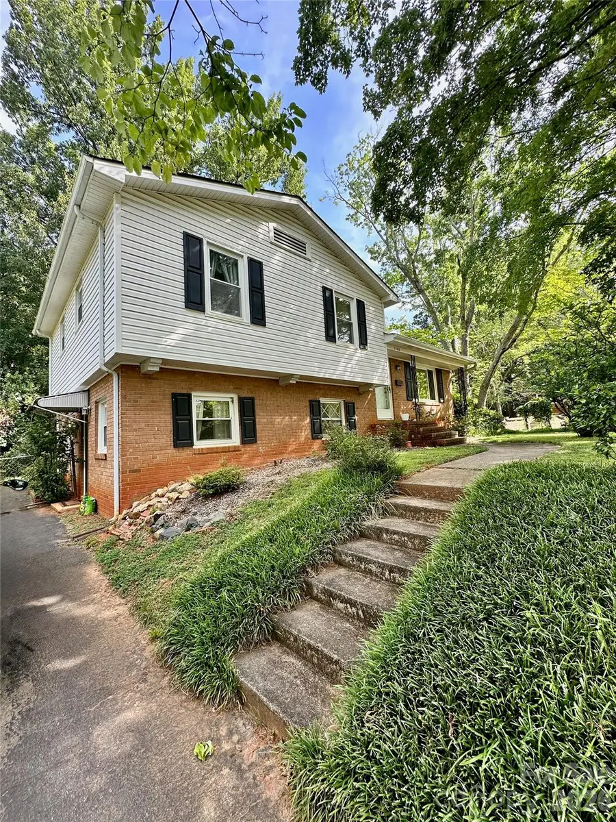 7200 Woodstock Drive, Charlotte, NC 28210 - #2