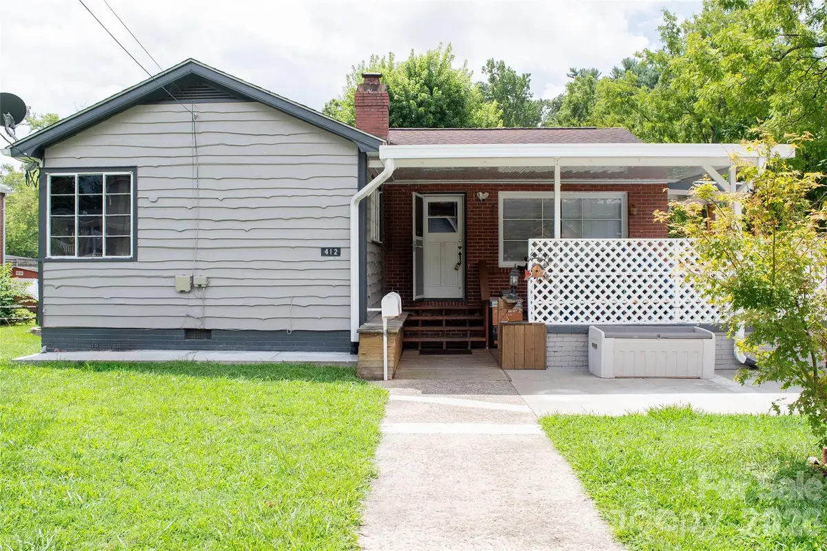 412 1st Avenue W, Hendersonville, NC 28739 - #1