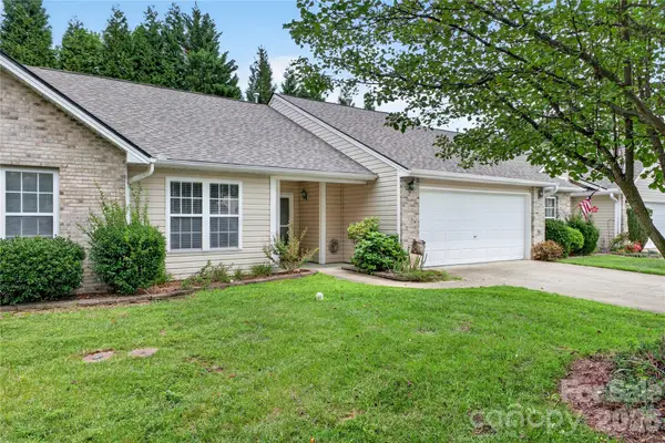 123 Lanceford Circle, Fletcher, NC 28732