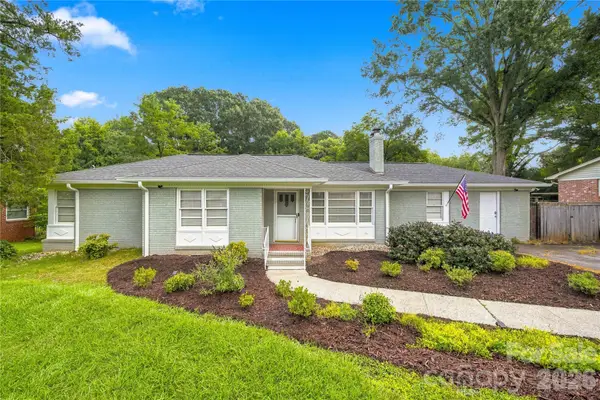 6142 King George Drive, Charlotte, NC 28213