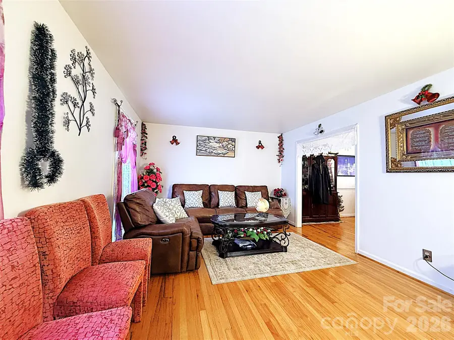 6824 Marlbrook Drive, Charlotte, NC 28212 - #3