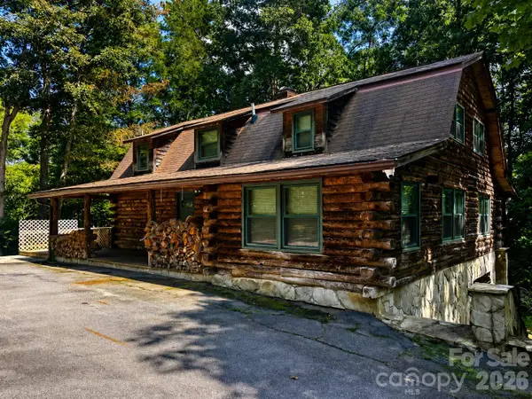 51 Sleepy Forest Drive, Leicester, NC 28748