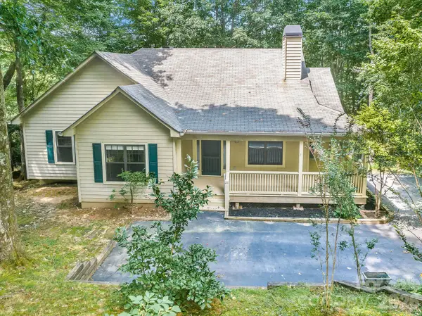 526 Whetstone Gap Road, Lake Toxaway, NC 28747