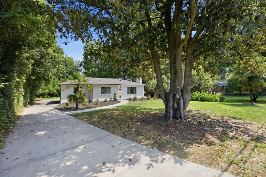 943 Hickory Nut Street, Charlotte, NC 28205 - #2