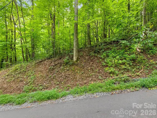 00 Dogwood Trail #21&22, Waynesville, NC 28786