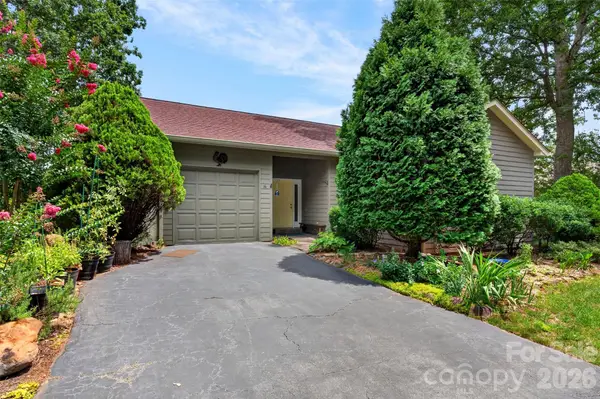 16 Spring Hollow Circle, Asheville, NC 28805