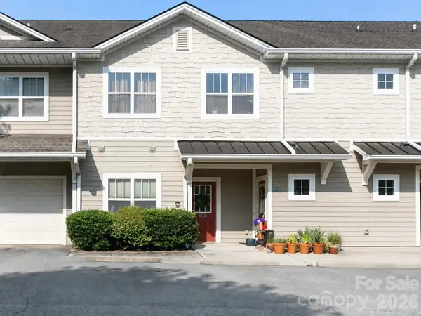 93 Foxden Drive #102, Fletcher, NC 28732