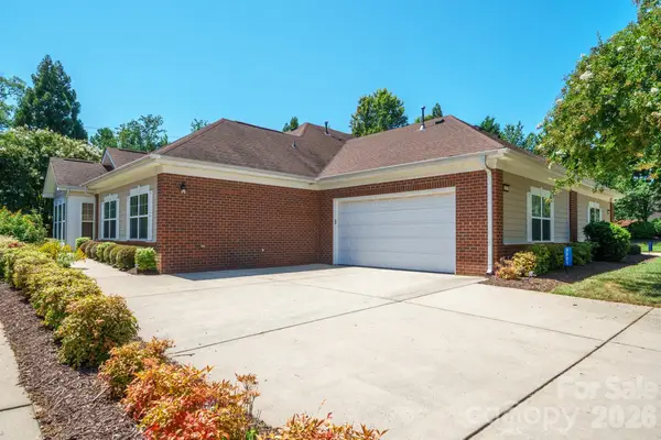 3221 Abbey Walk Lane, Matthews, NC 28105