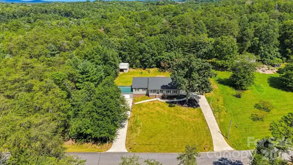 136 Cook Lane, Hickory, NC 28601