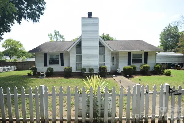 12202 Charing Grove Lane, Charlotte, NC 28273