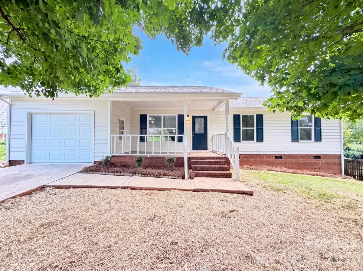 8822 Hunter Green Lane, Charlotte, NC 28227 - #1