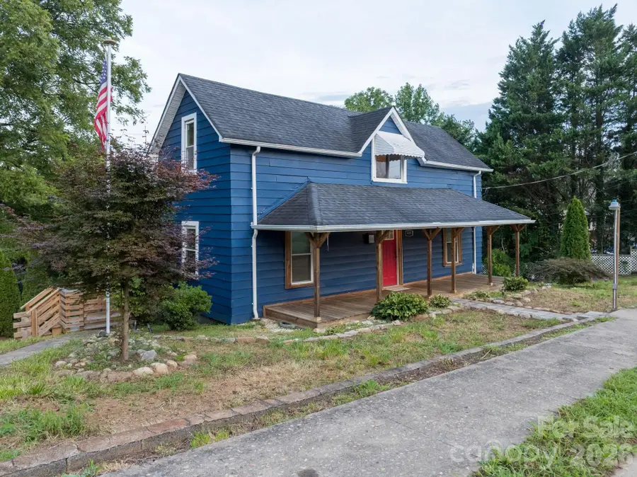 403 SW Spruce Street Sw, Lenoir, NC 28645 - #3