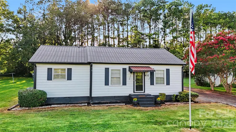 832 Baker Street, Statesville, NC 28677 - #3