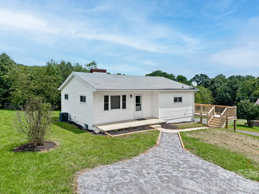 12 Baker Road, Asheville, NC 28806 - #2