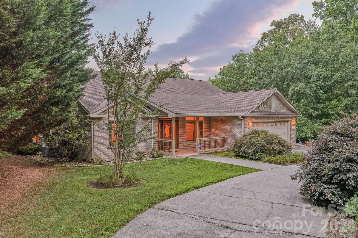 5 Kari Circle, Candler, NC 28715 - #1
