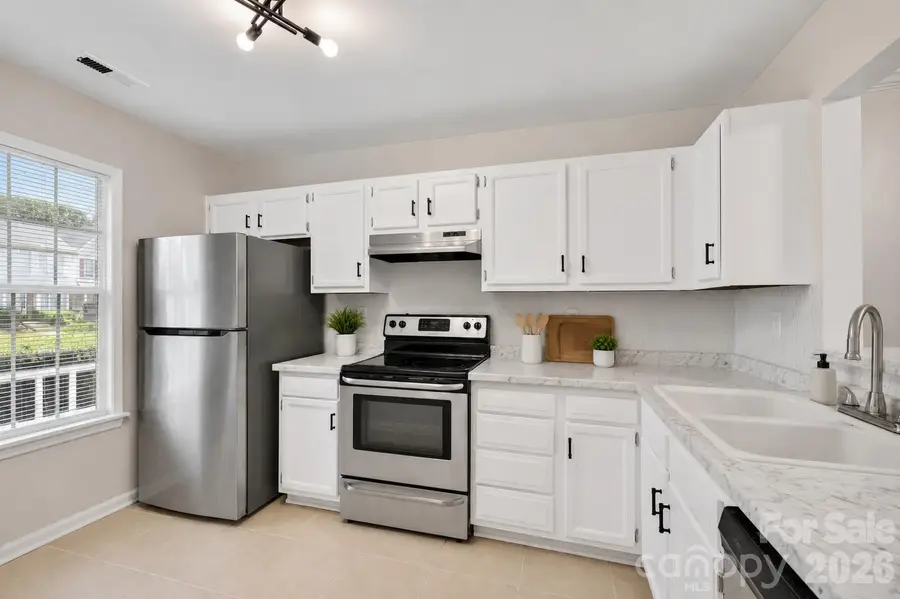 6216 Windsor Gate Lane, Charlotte, NC 28215 - #2