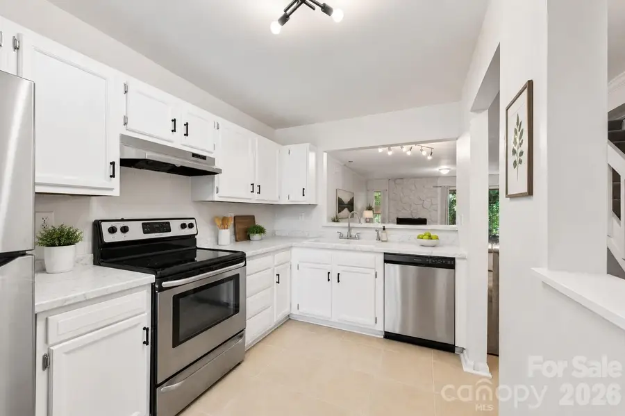 6216 Windsor Gate Lane, Charlotte, NC 28215 - #3