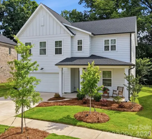 8114 Franklin Trail Street, Charlotte, NC 28227