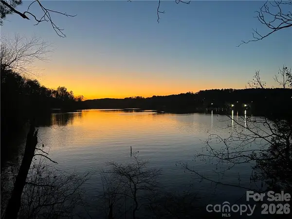 5768 Lake Pointe Drive #15, Granite Falls, NC 28630