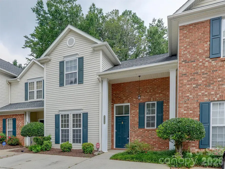 9128 Treyburn Drive, Charlotte, NC 28216 - #2