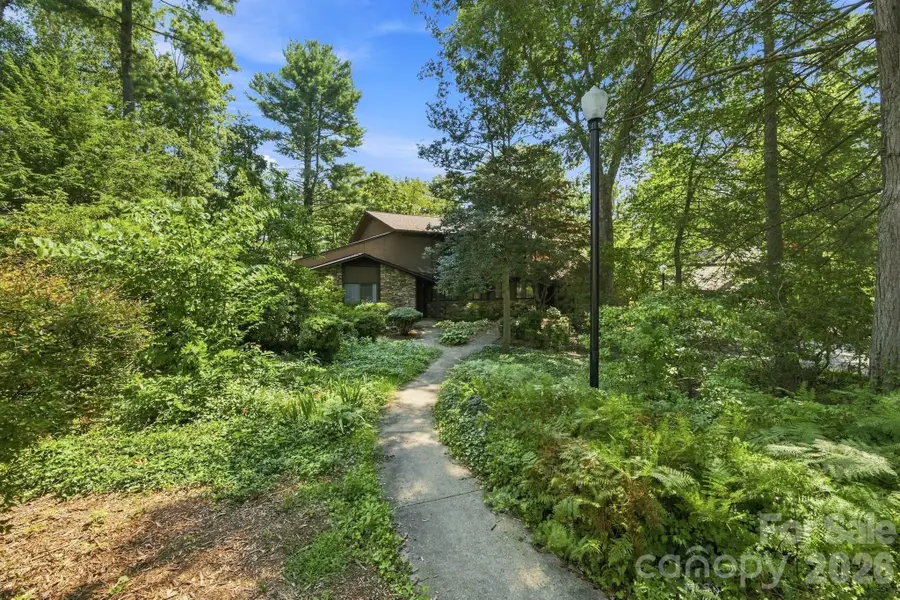 98 Laurelwood Circle W #6, Hendersonville, NC 28791 - #2
